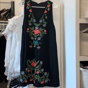 Black Sleeveless Embroidered Dress